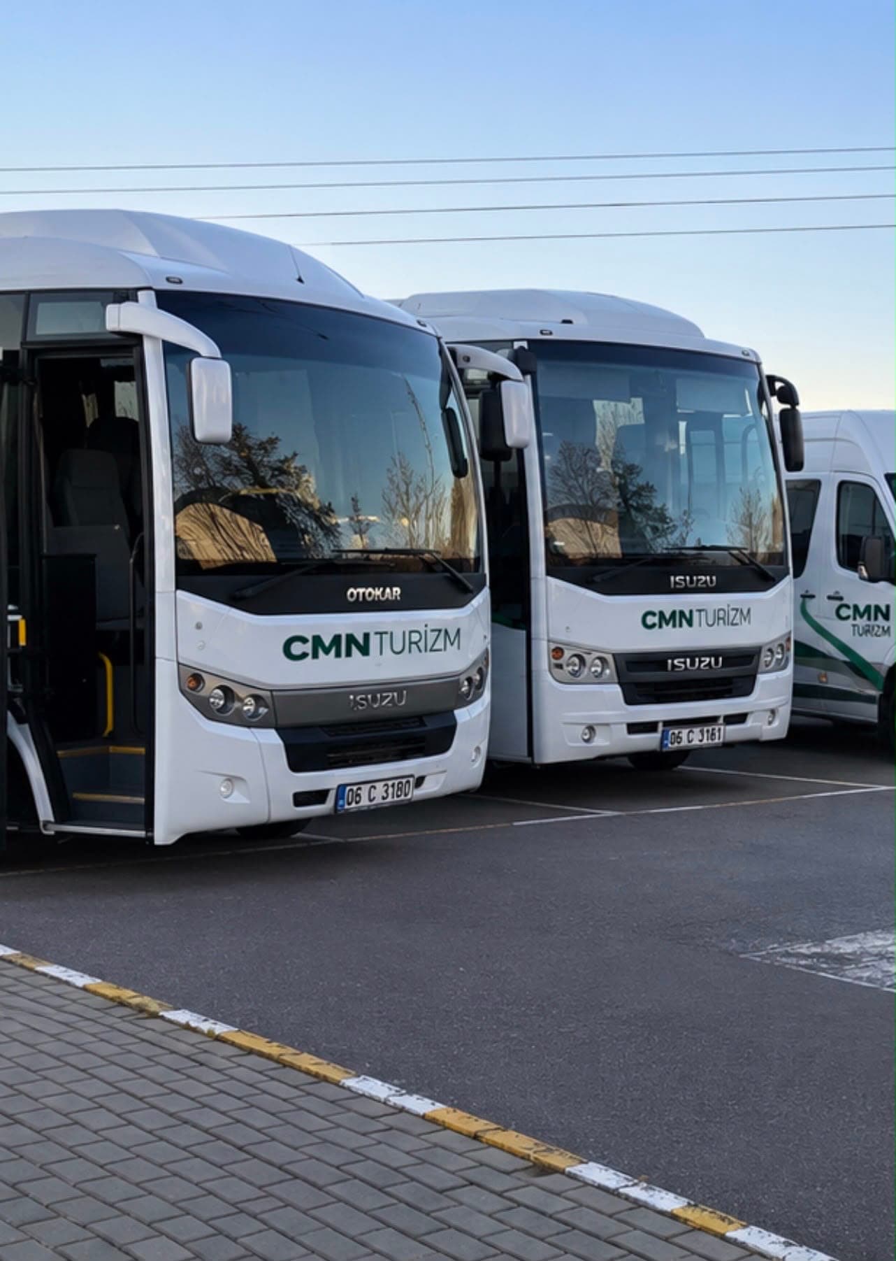 Organizasyon taşımacılığı için Otokar ve Isuzu midibüsleri